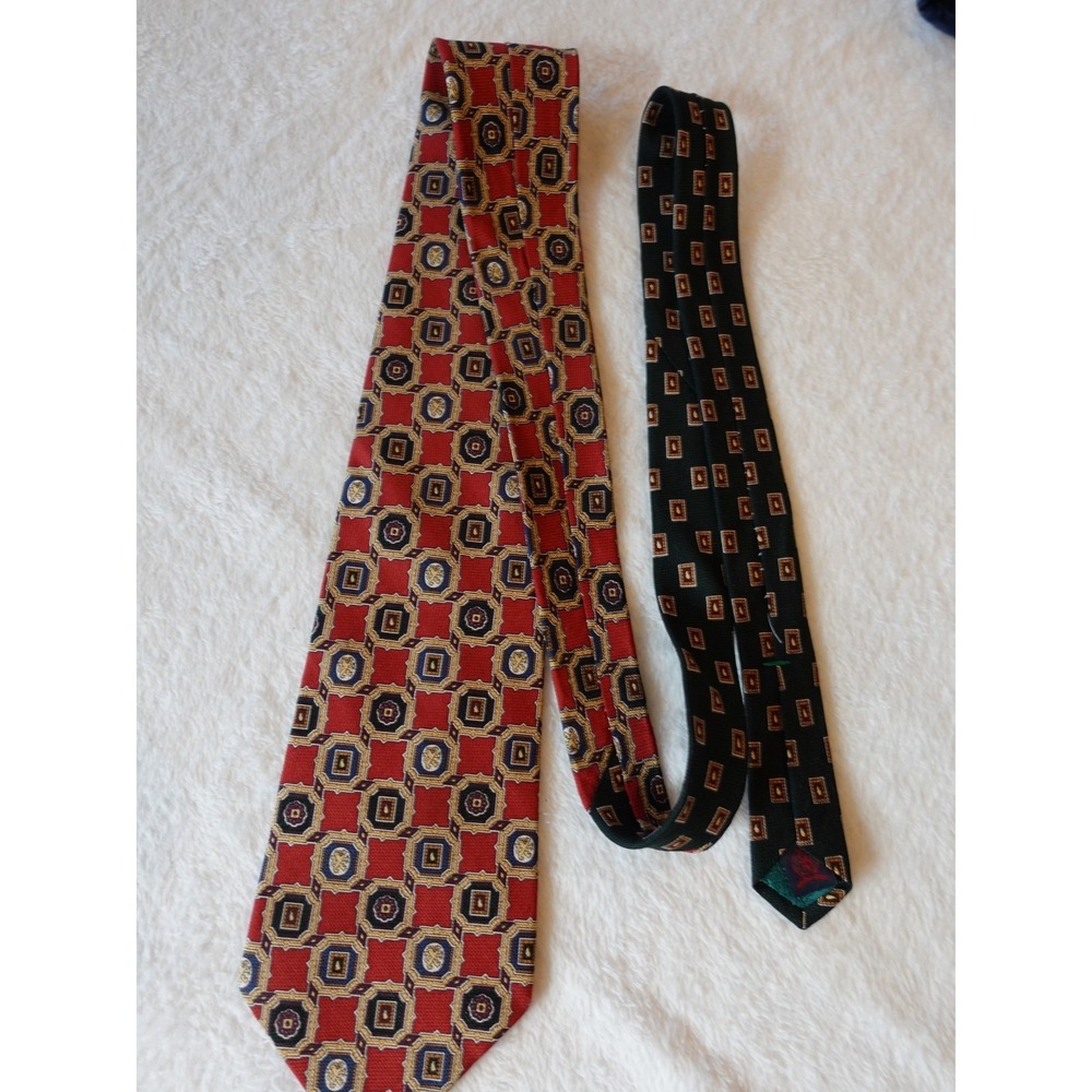 Vintage Tommy Hilfiger Tie Mens Italian Silk Made‎ in USA Crest Old Money Office